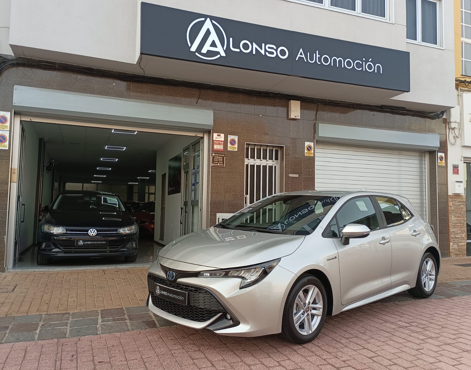 TOYOTA - Corolla