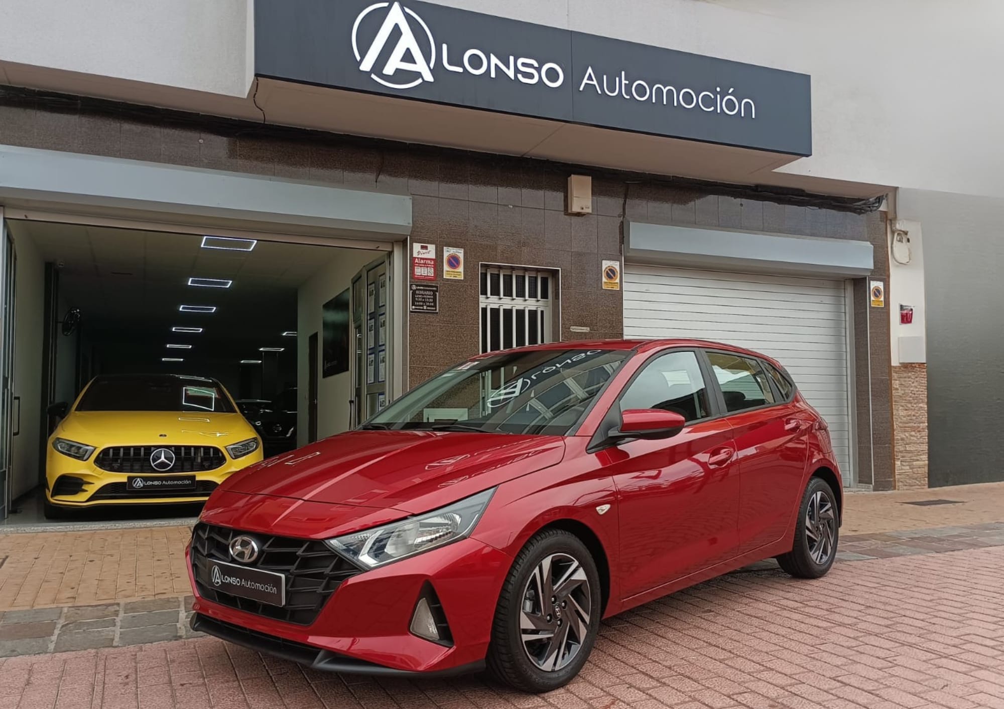 HYUNDAI - I20
