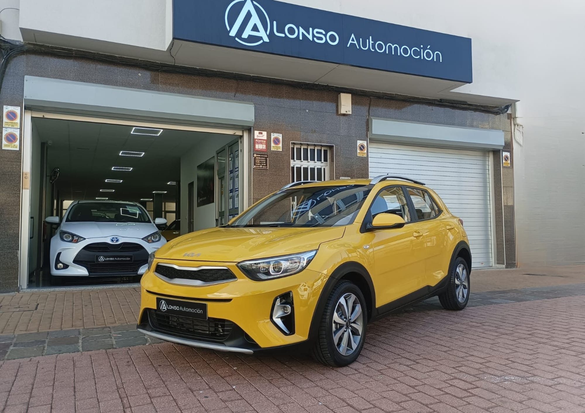 KIA- Stonic