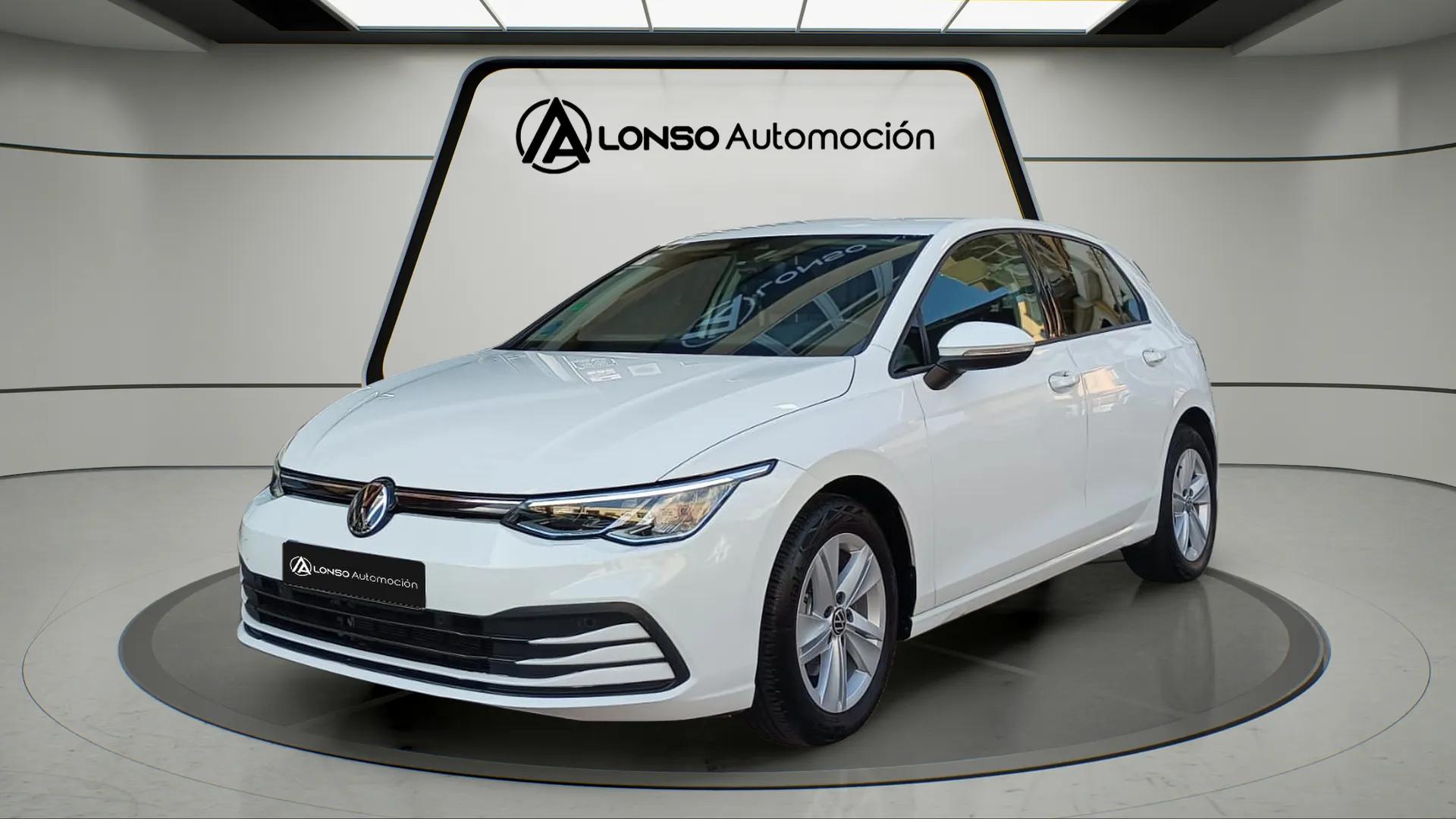VOLKSWAGEN - GOLF